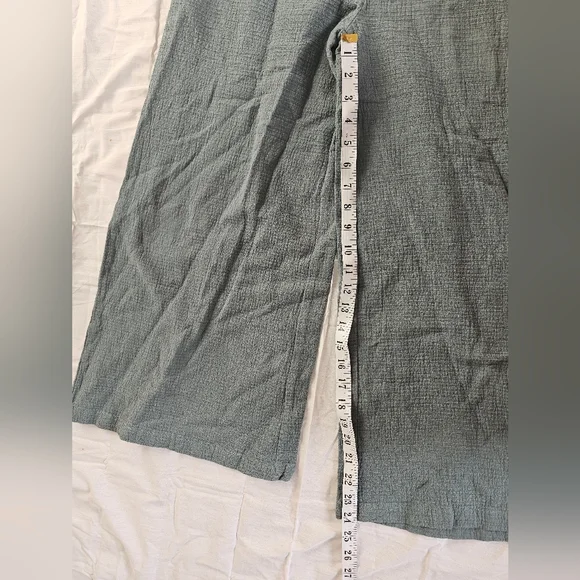 Listicle M Cotton Green Textured Overalls - Picture 3 of 6